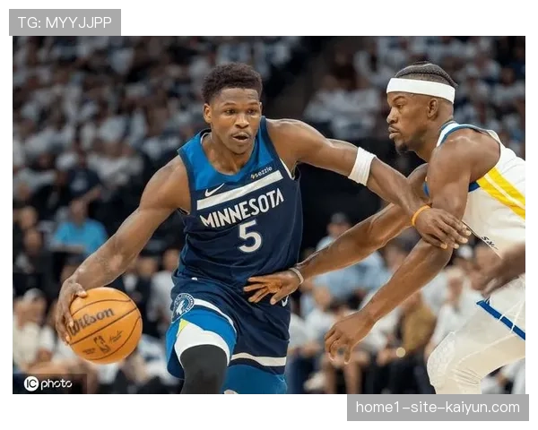 森林狼防守韧性面临考验 爱德华兹膝盖状况成潜在变数 森林狼防守韧性面临考验 爱德华兹膝盖状况成潜在变数